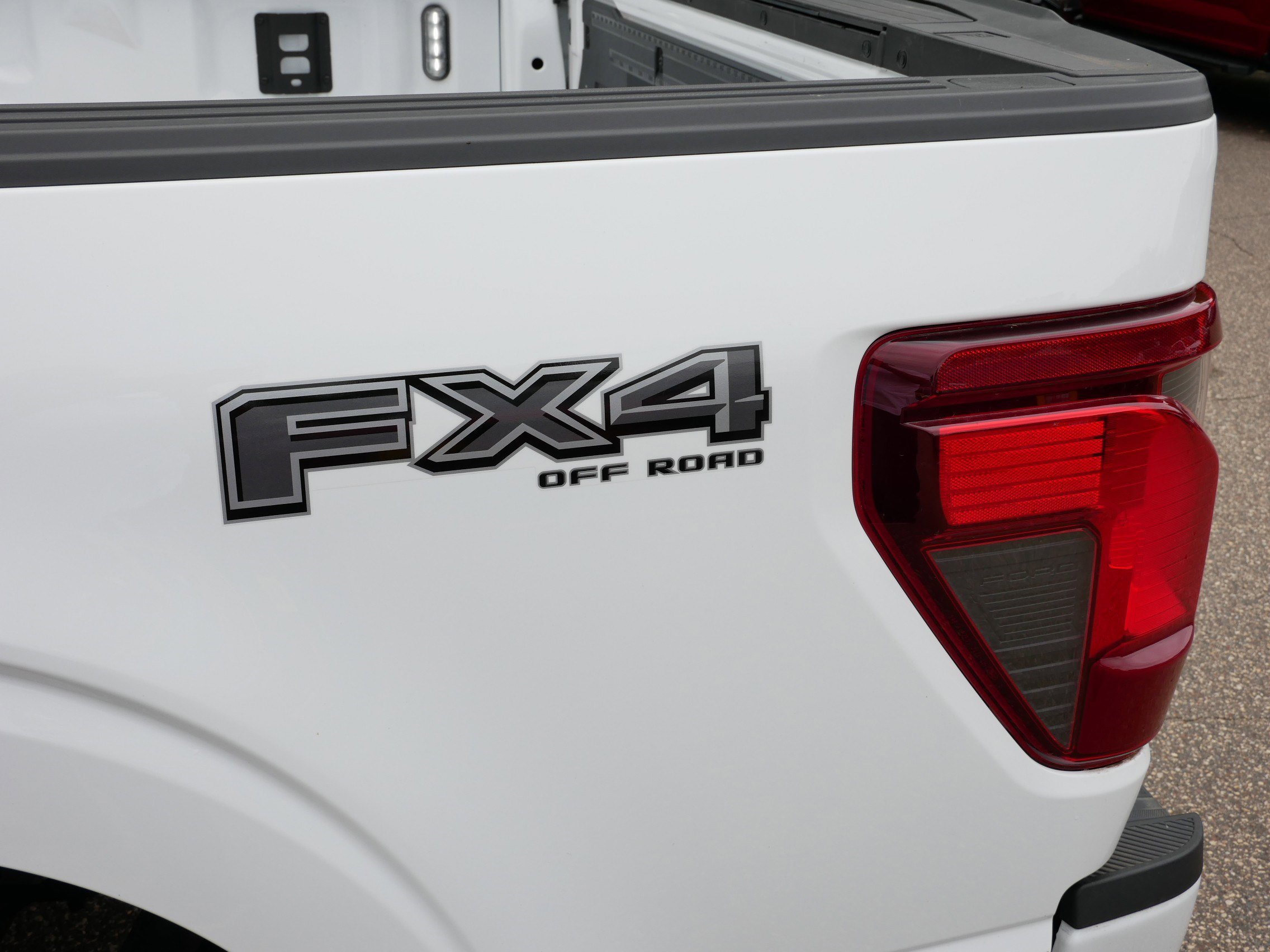 2024 Ford F-150 XLT photo 17