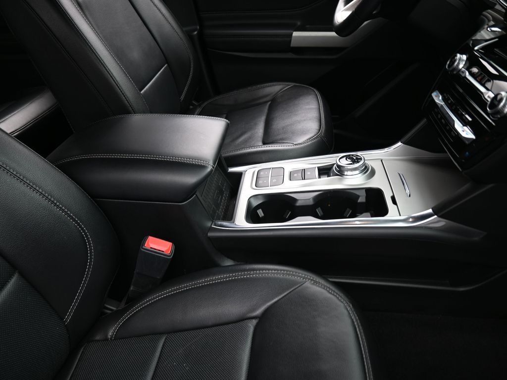 2022 Ford Explorer Limited photo 43