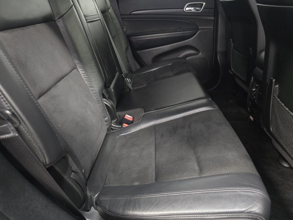 2018 Jeep Grand Cherokee Altitude photo 16