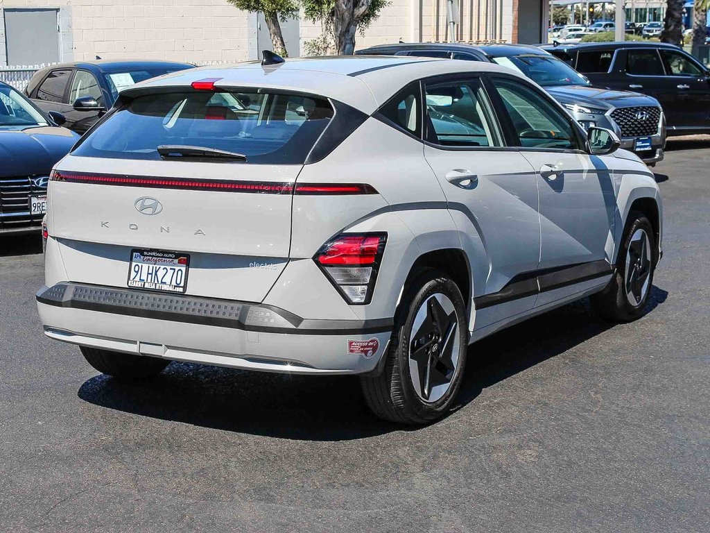 2024 Hyundai Kona Electric SE photo 10