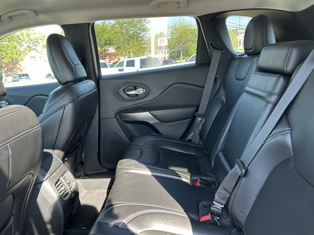 2019 Jeep Cherokee Latitude photo 23