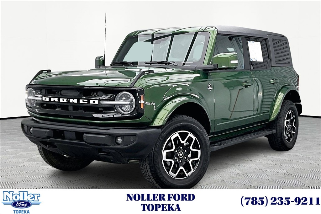 2023 Ford Bronco 4-Door Outer Banks's photo