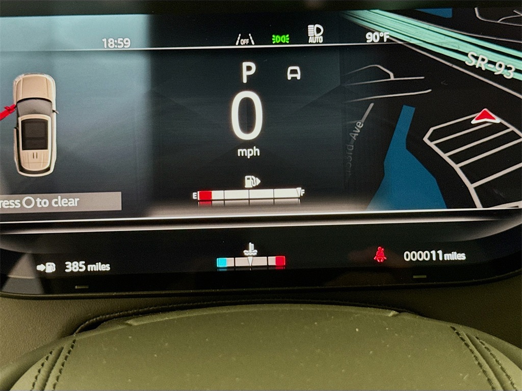 2025 Land Rover Range Rover SE photo 9