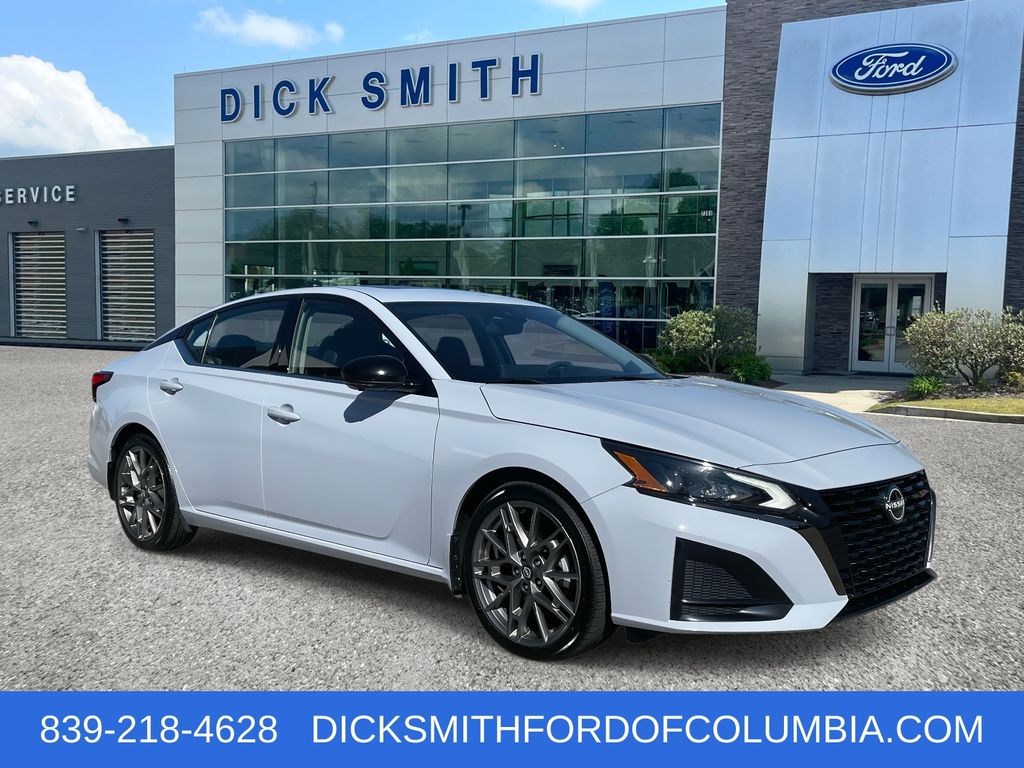 2023 Nissan Altima SR