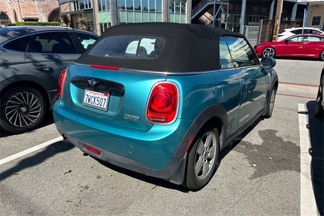2016 Mini Cooper Base photo 2