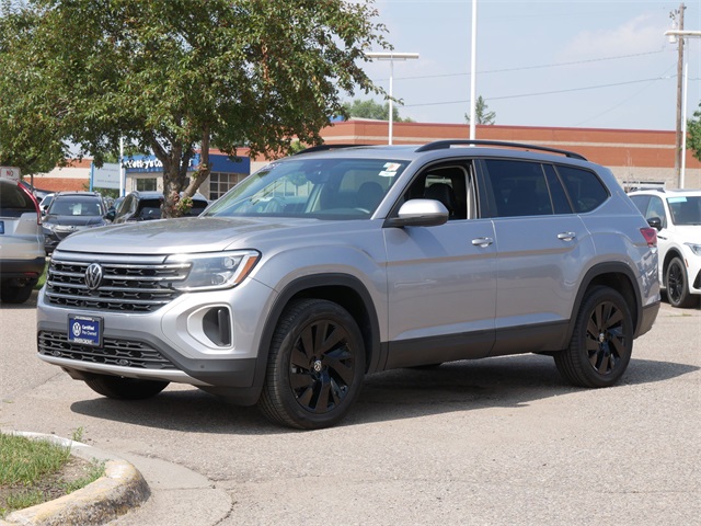 2025 Volkswagen Atlas SE Technology photo 2