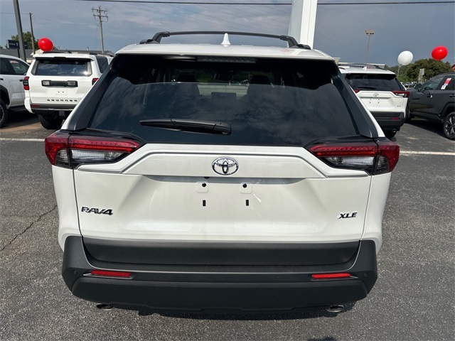 2025 Toyota RAV4 XLE Premium photo 3