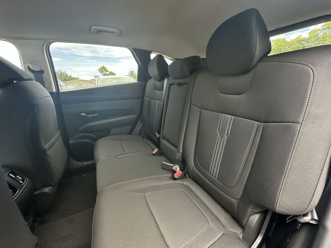 2026 Hyundai Tucson SEL photo 18