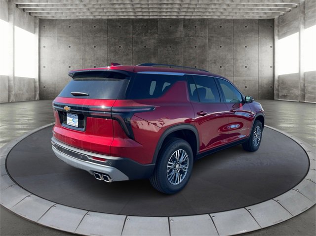 2025 Chevrolet Traverse photo 3