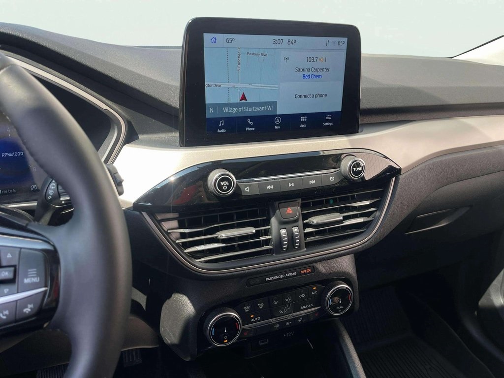 2022 Ford Escape SEL photo 10