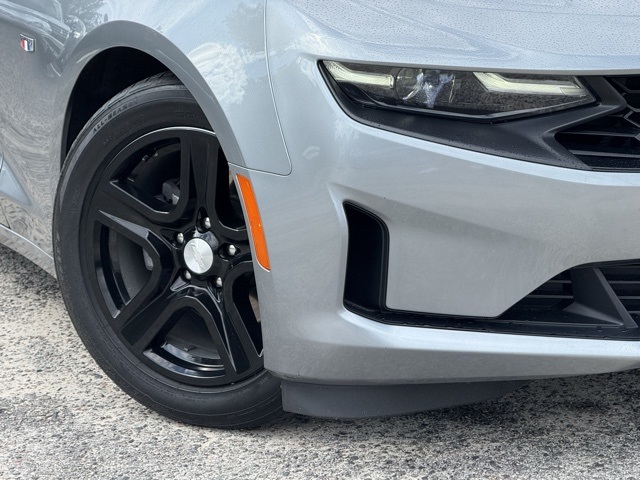 2023 Chevrolet Camaro 1LT photo 4