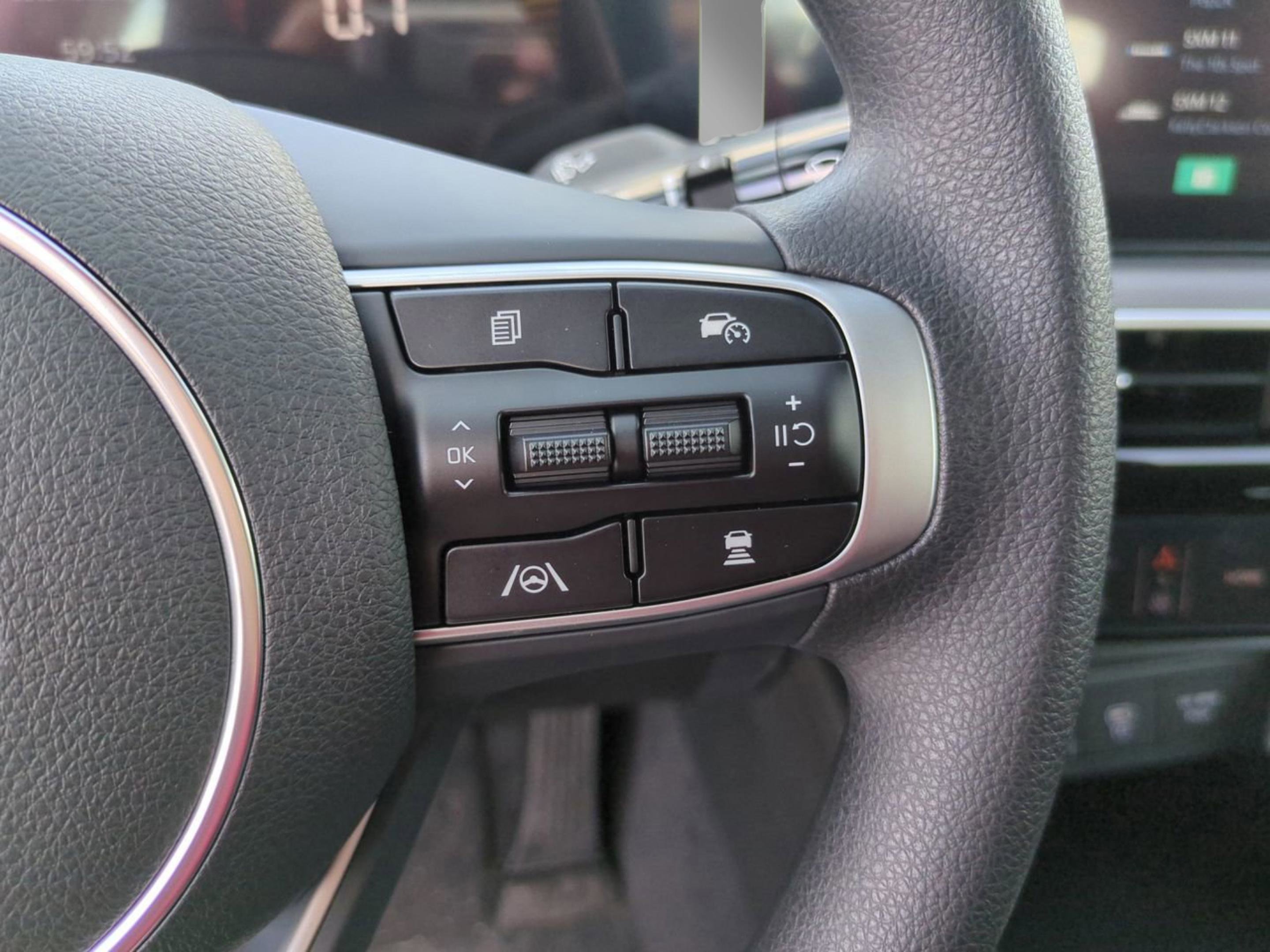 2025 Kia K5 LXS photo 24