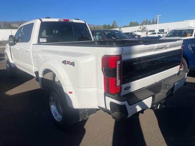 2026 Ford F-450 photo 3