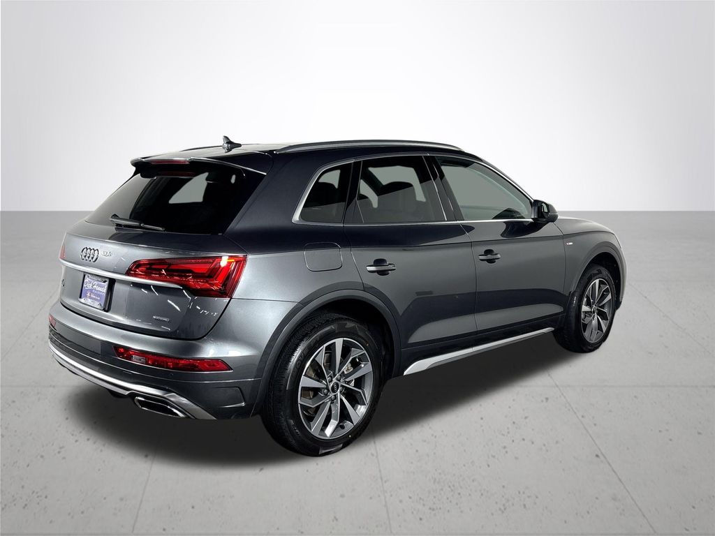 2022 Audi Q5 45 S line Premium photo 3