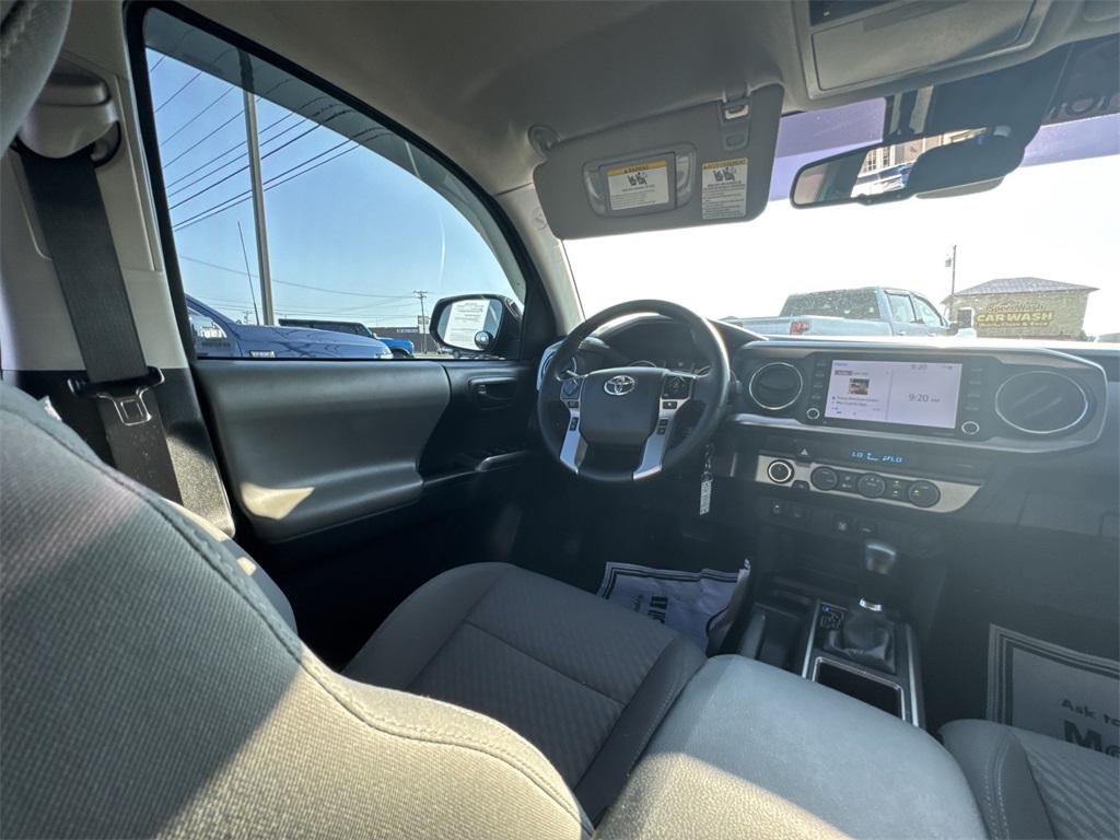 2022 Toyota Tacoma SR5 photo 15