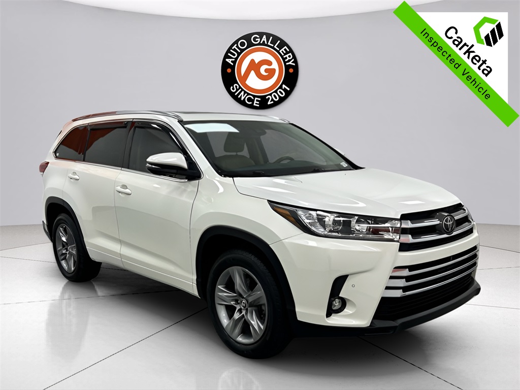 2019 Toyota Highlander Limited Platinum's photo