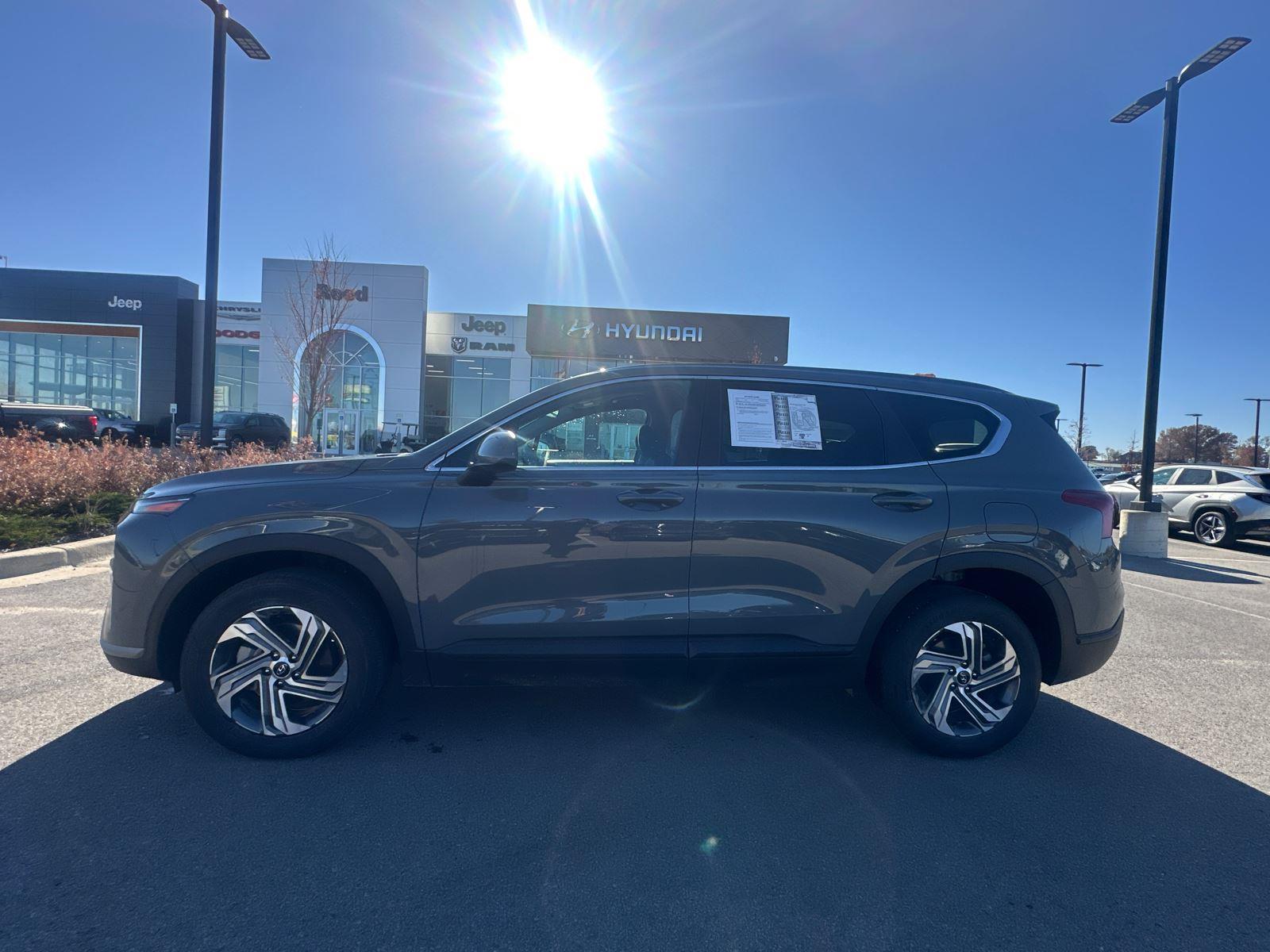 Used 2023 Hyundai Santa Fe SE with VIN 5NMS1DAJ5PH592493 for sale in Kansas City