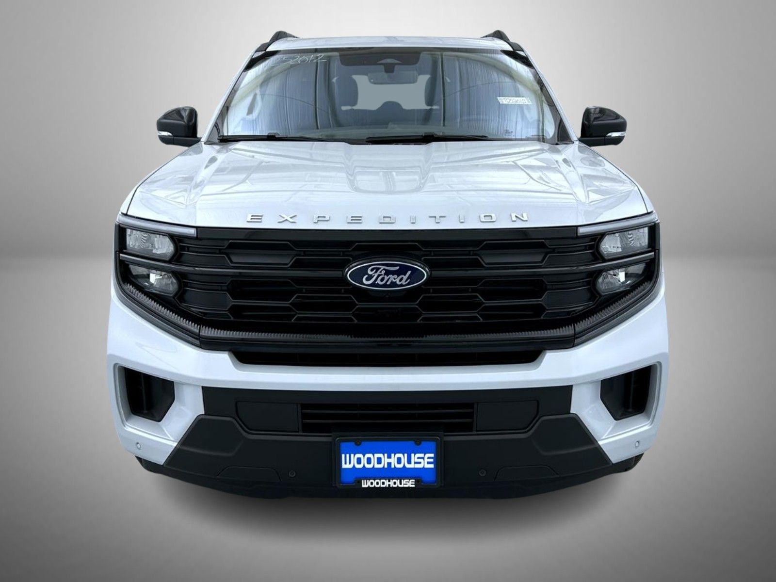 2025 Ford Expedition photo 2