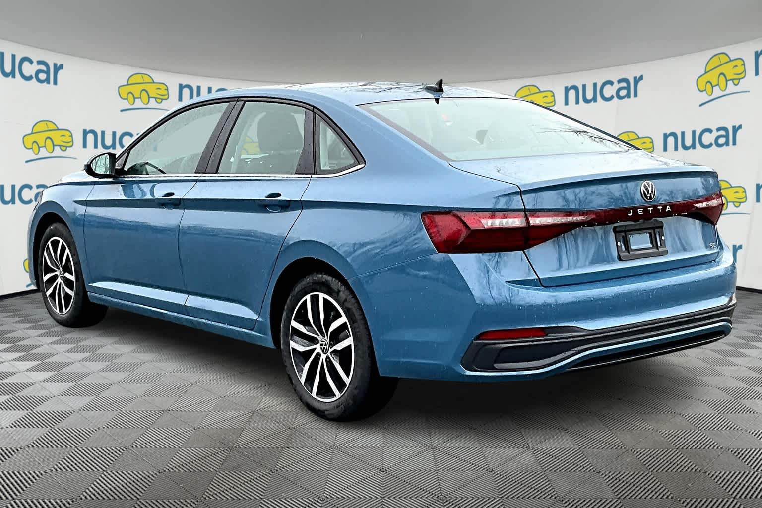2025 Volkswagen Jetta SE photo 4