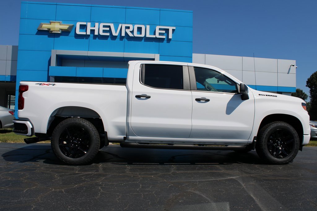 2026 Chevrolet Silverado 1500 Custom photo 8