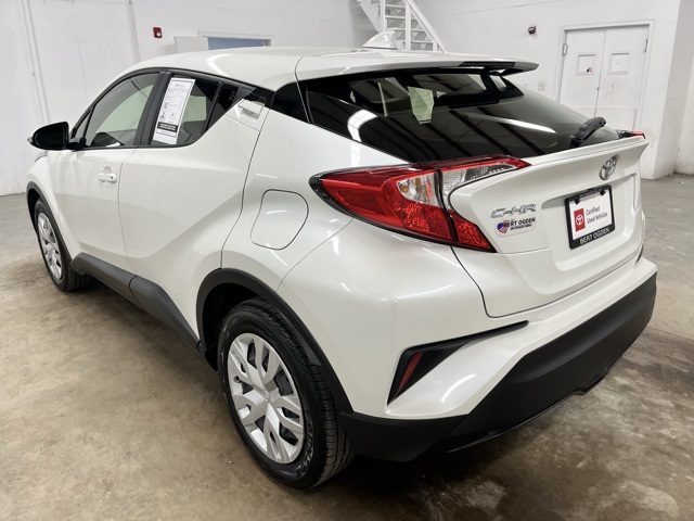 2021 Toyota C-HR LE photo 5