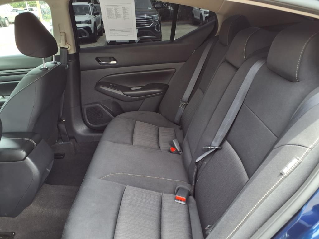 2021 Nissan Altima 2.5 S photo 17
