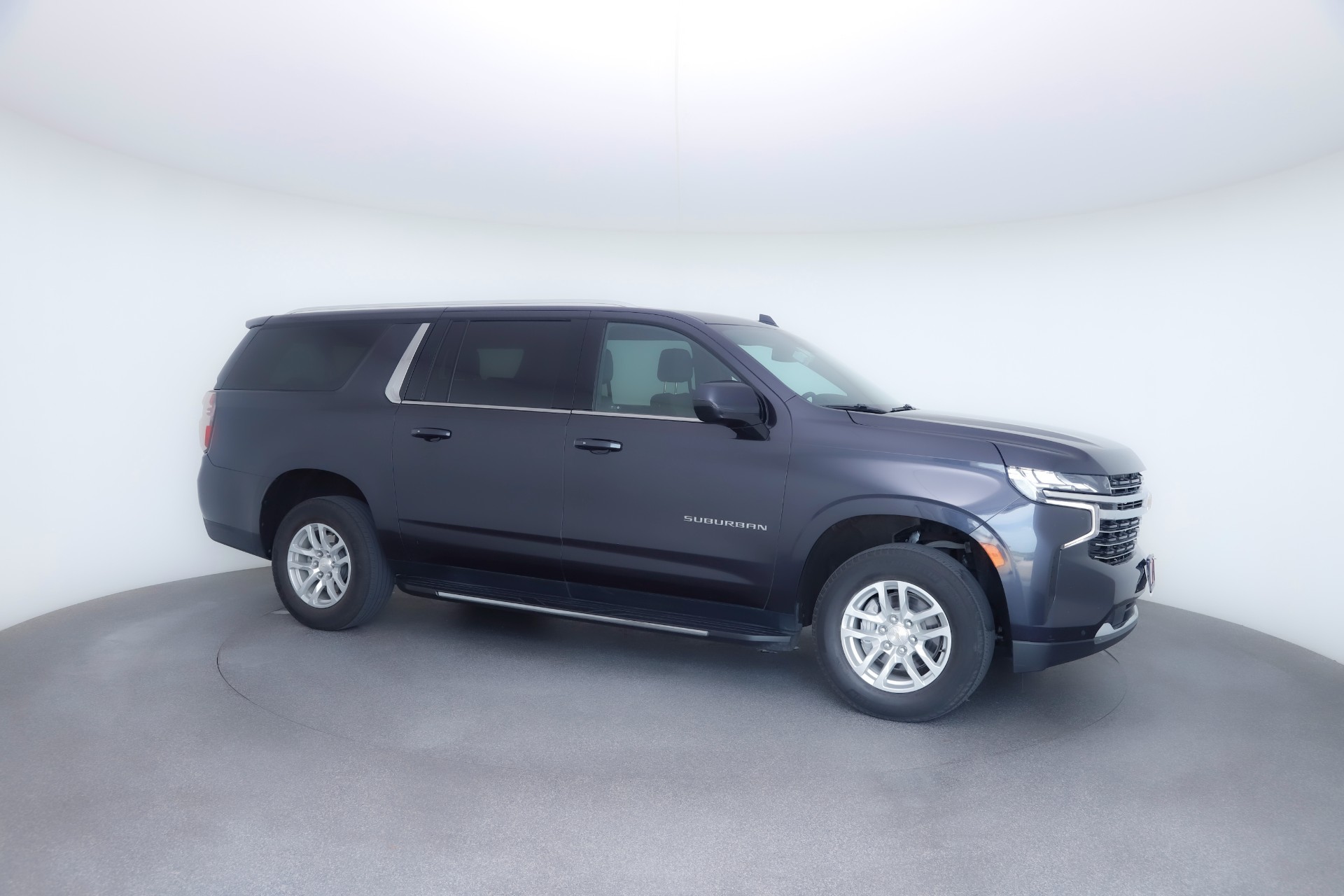 2023 Chevrolet Suburban LT photo 10