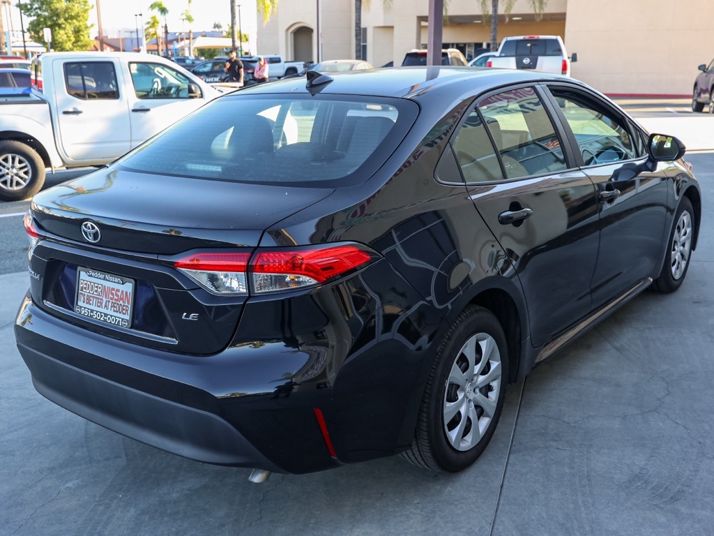 2024 Toyota Corolla LE photo 2
