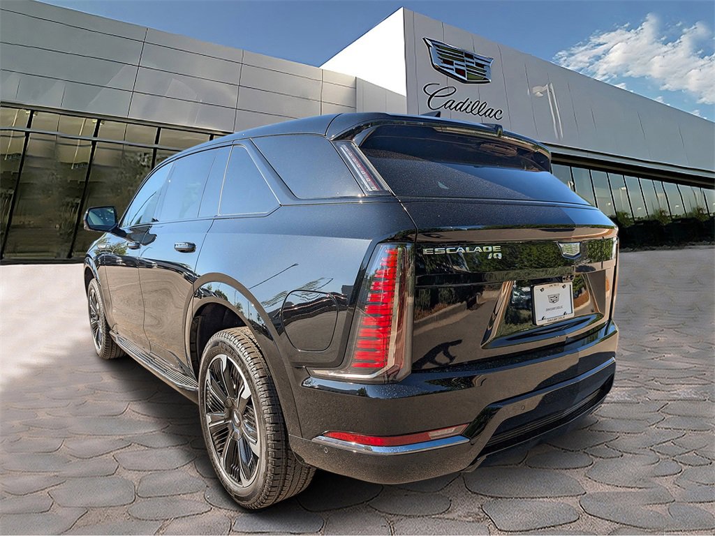 2025 Cadillac Escalade IQ Sport photo 3