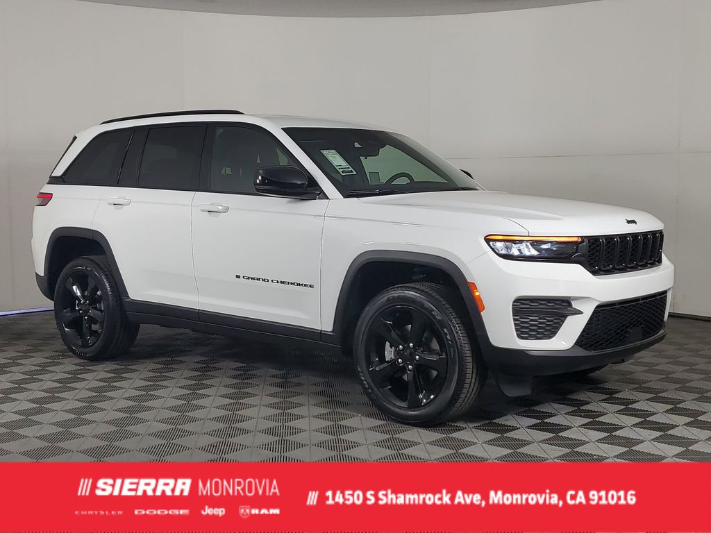 2025 Jeep Grand Cherokee Altitude's photo