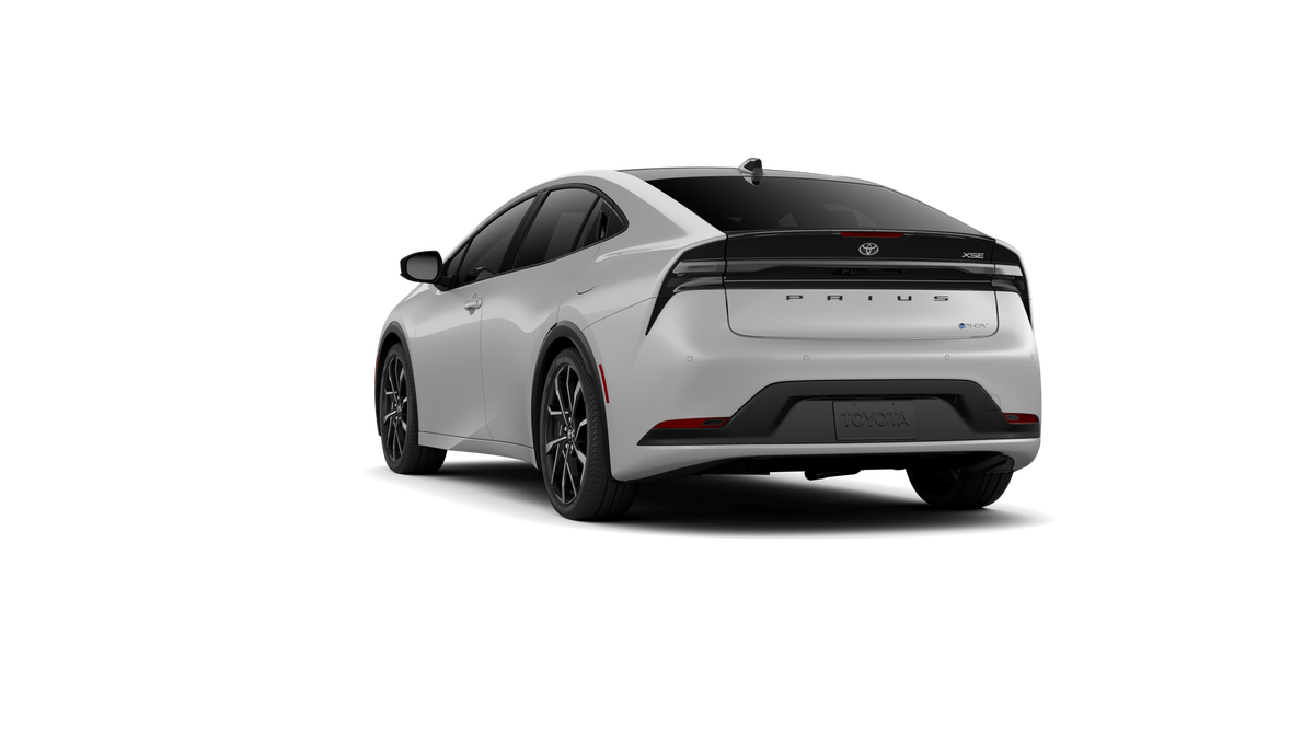 2026 Toyota Prius Plug-in Hybrid XSE photo 7