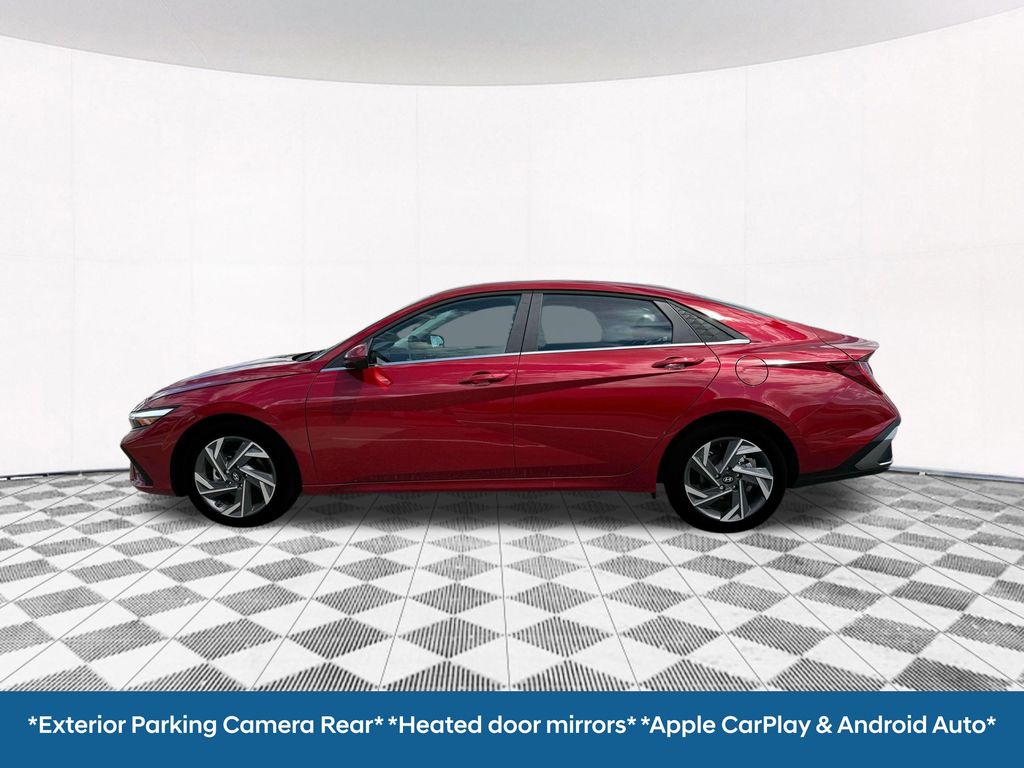 2025 Hyundai Elantra SEL Convenience photo 3