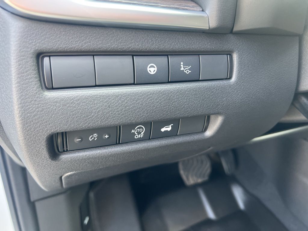 2024 Nissan Rogue Platinum photo 50