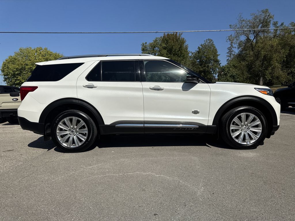 2023 Ford Explorer King Ranch photo 3