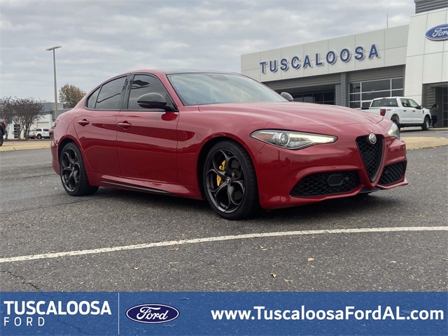 2019 Alfa Romeo Giulia Ti Sport Carbon's photo