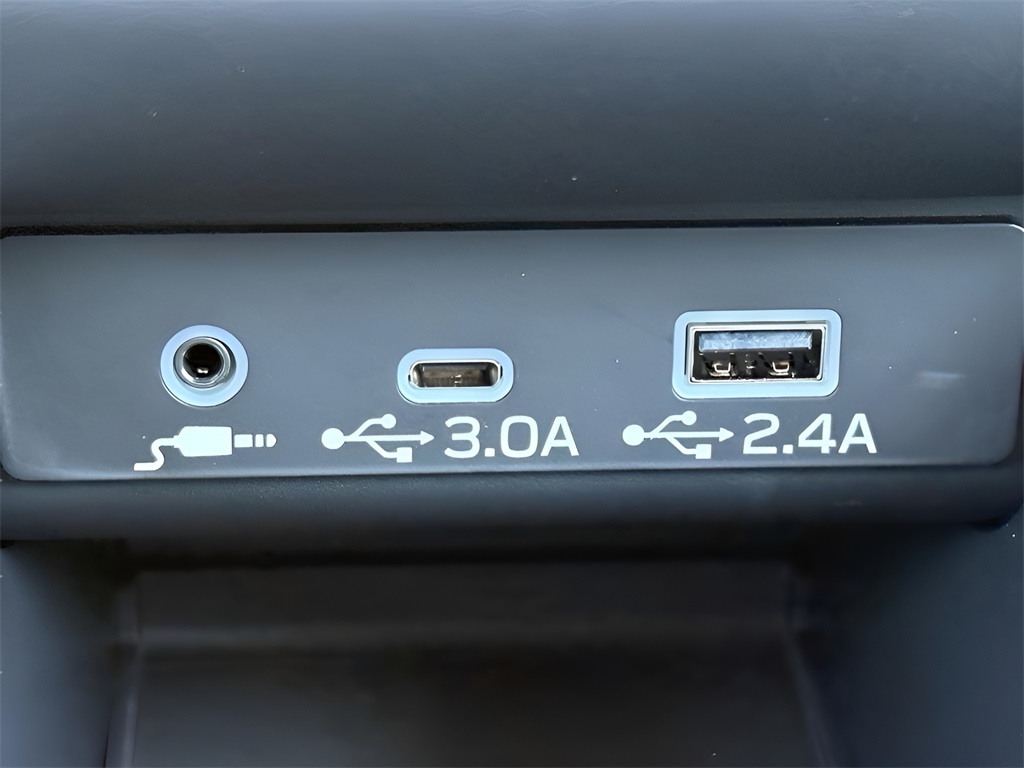 2025 Subaru Outback Touring XT photo 24