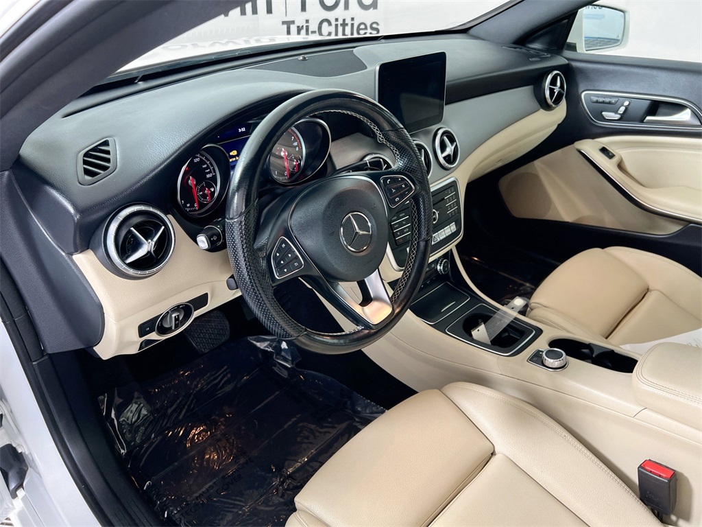 2019 Mercedes Benz CLA 250 4MATIC photo 2