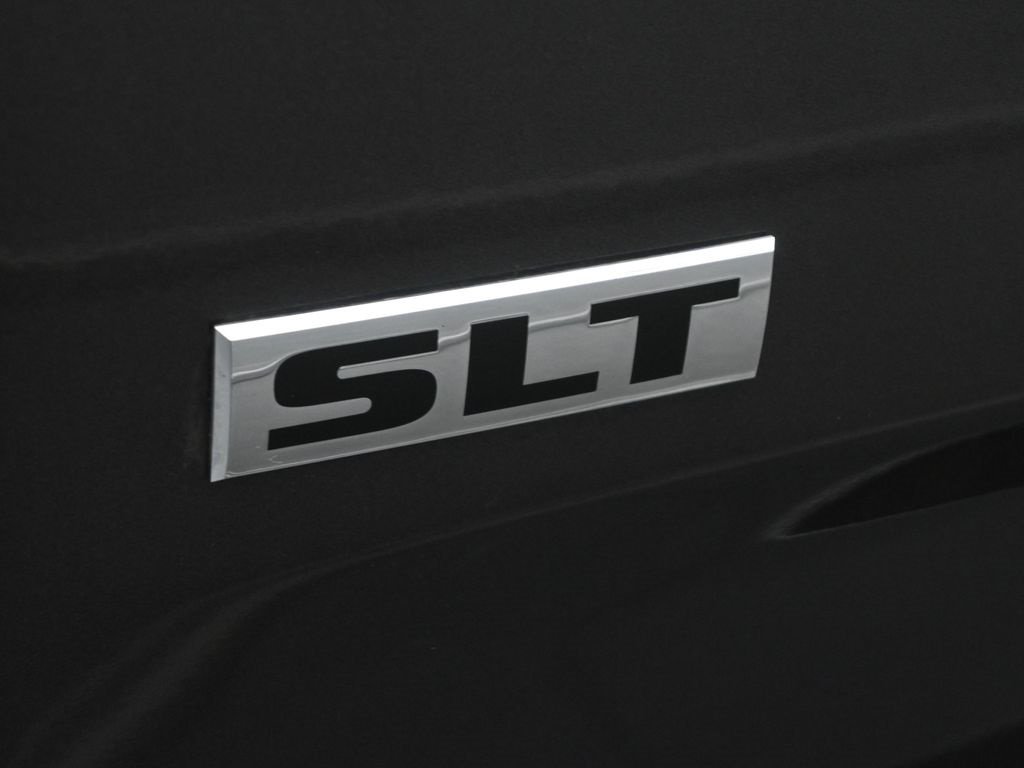 2024 Ram 1500 Classic SLT photo 10