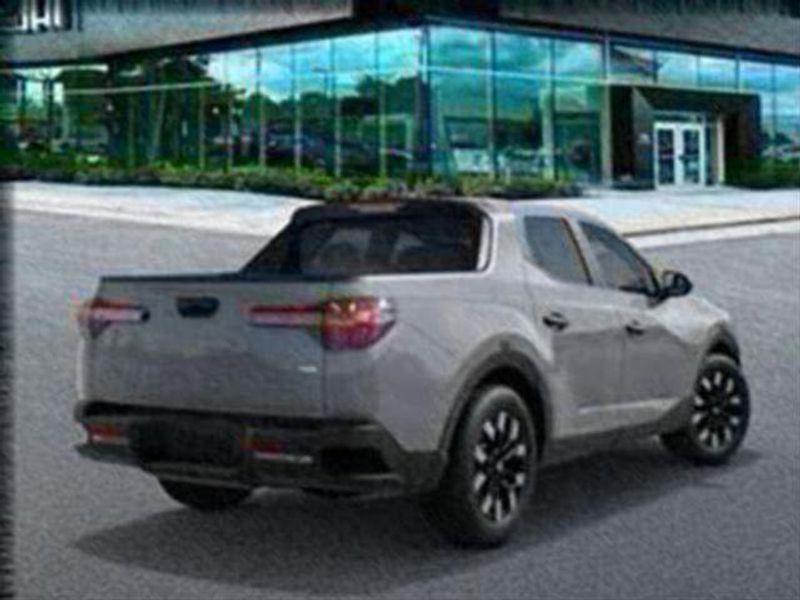 2025 Hyundai Santa Cruz SE photo 3