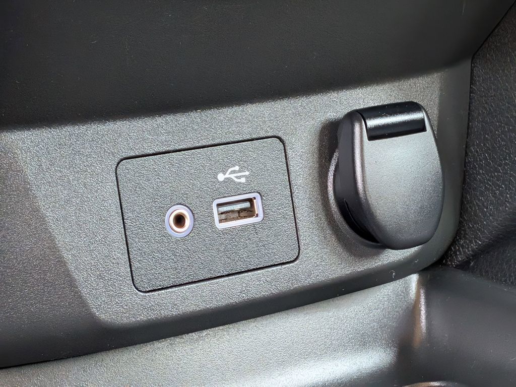 2022 Nissan Rogue Sport S photo 18