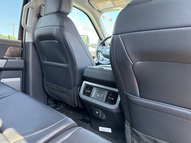 2025 Ford F-350 photo 19