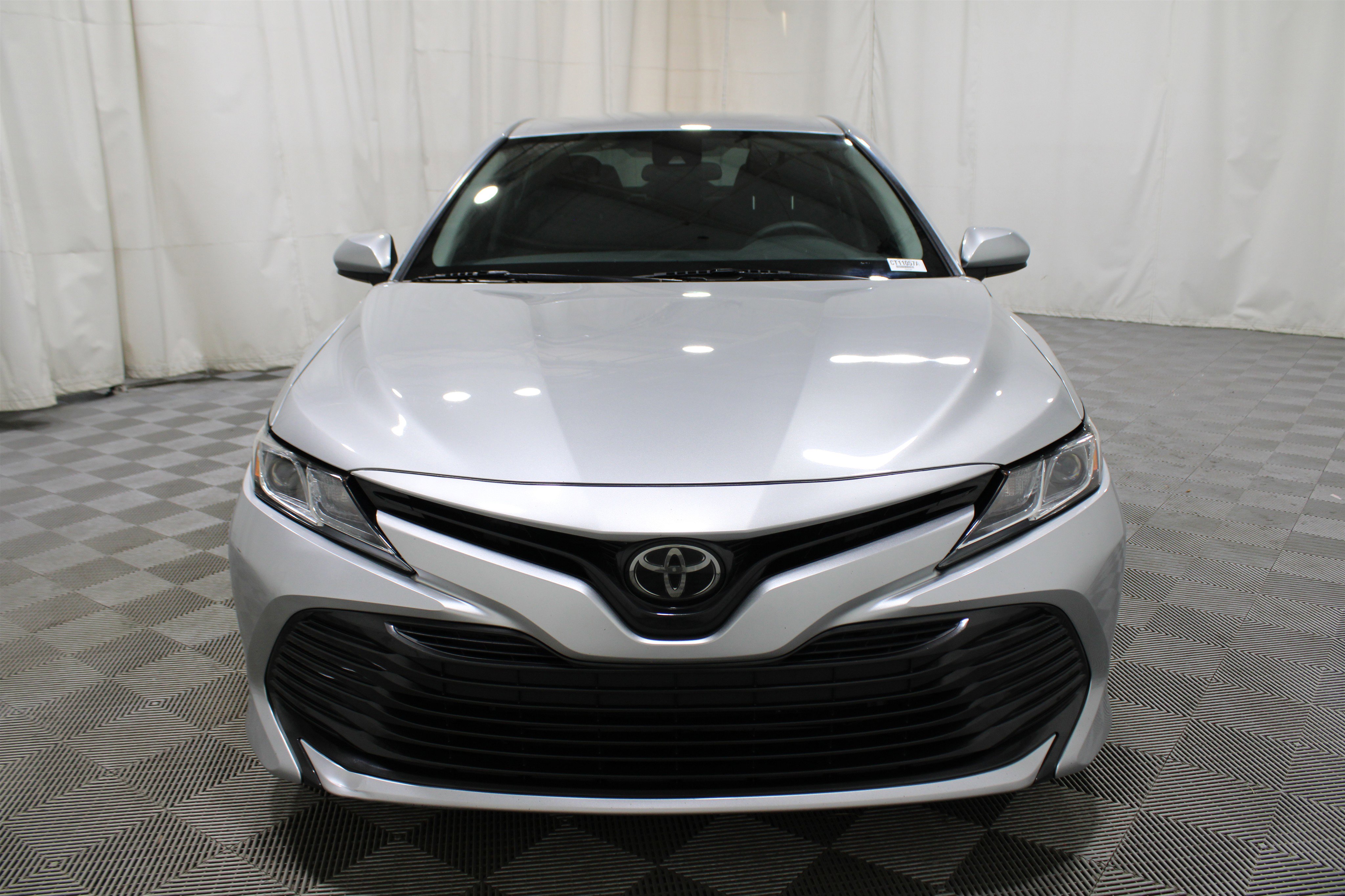 2018 Toyota Camry LE photo 13