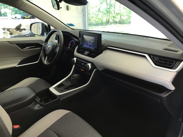 2022 Toyota RAV4 XLE photo 13