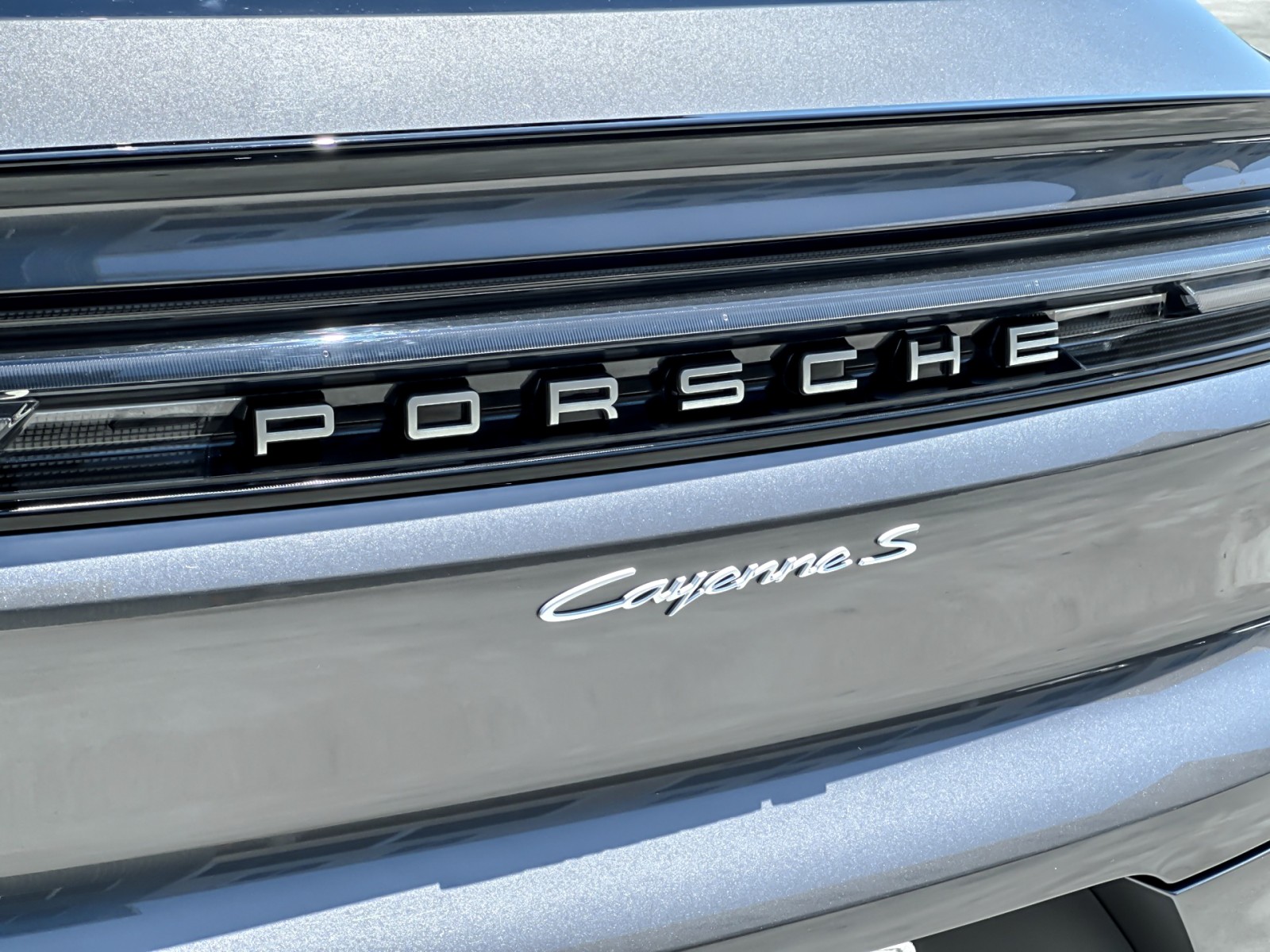 2025 Porsche Cayenne S photo 23