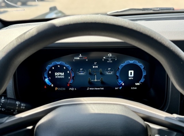 2025 Ford Bronco Base photo 13