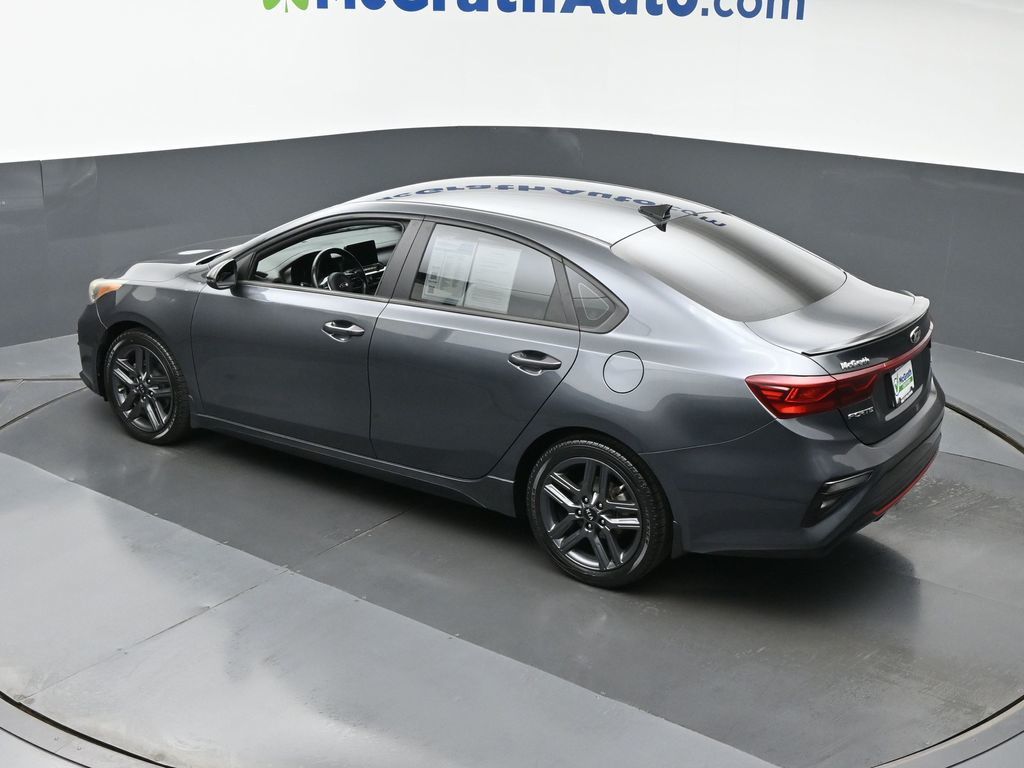2021 Kia Forte GT-Line photo 17