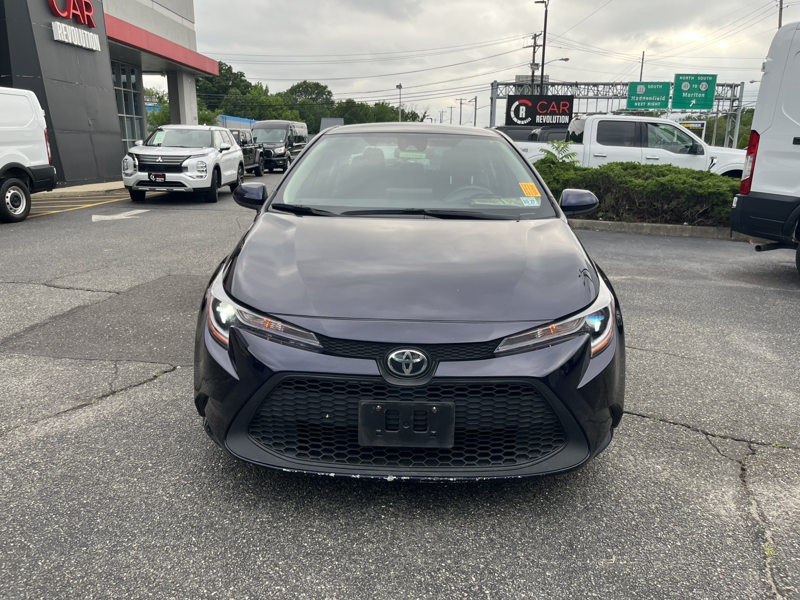 2022 Toyota Corolla LE photo 2