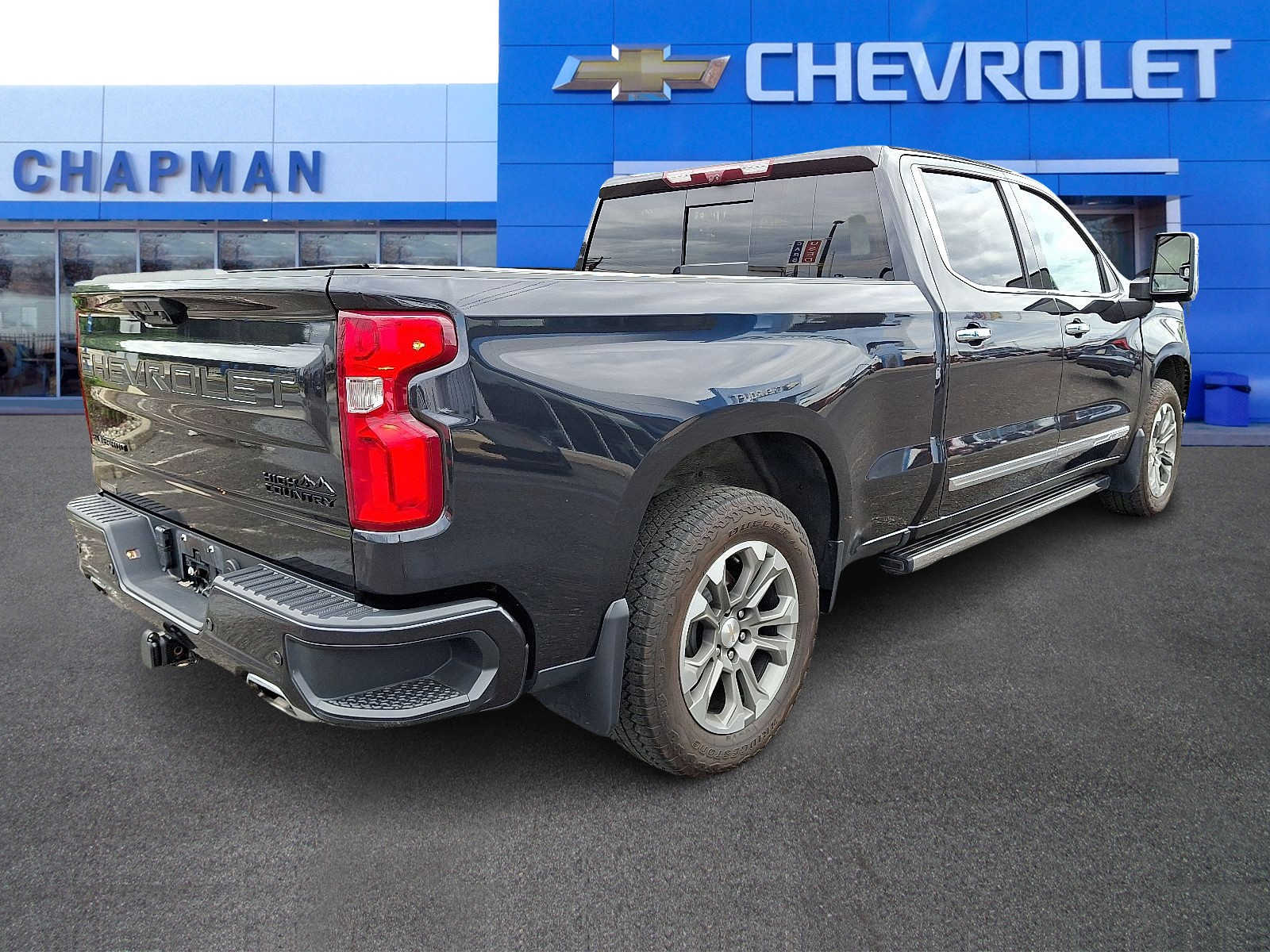 2023 Chevrolet Silverado 1500 High Country photo 5