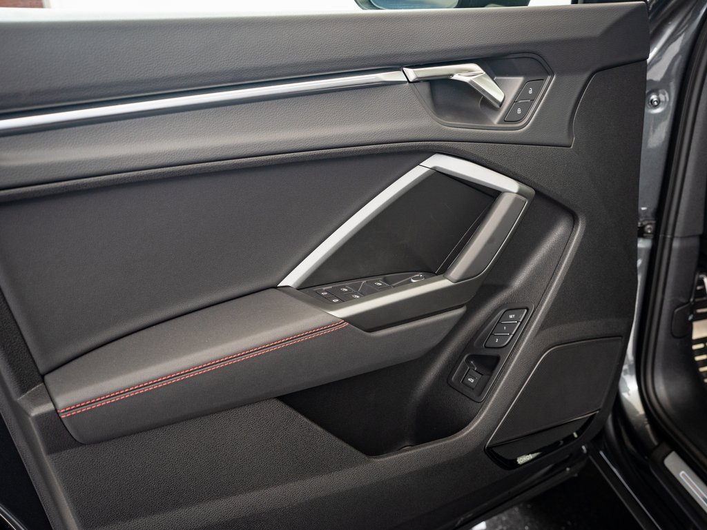 2025 Audi Q3 45 TFSI S line Premium Plus photo 23