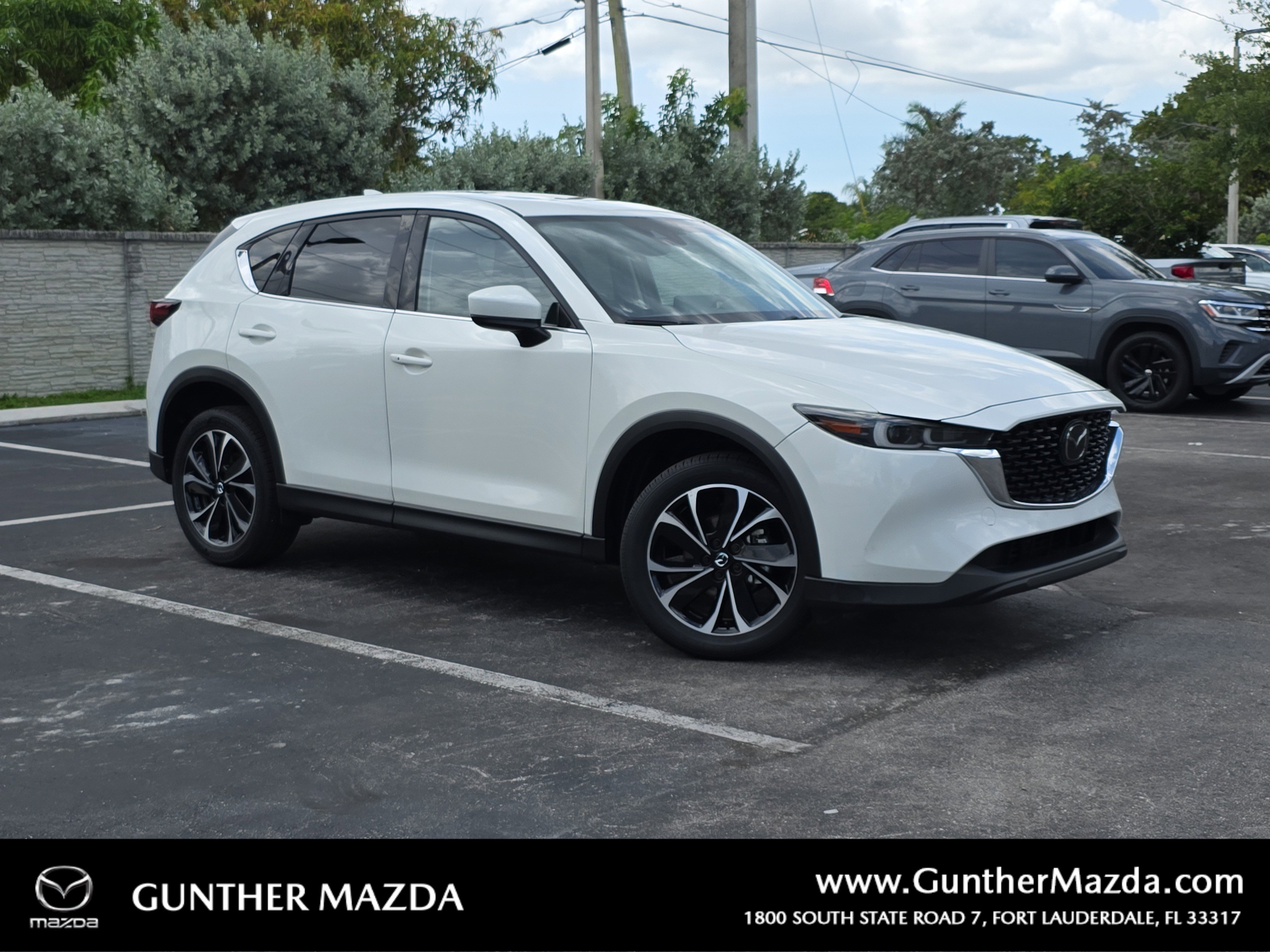 2023 Mazda CX-5 S Premium package's photo